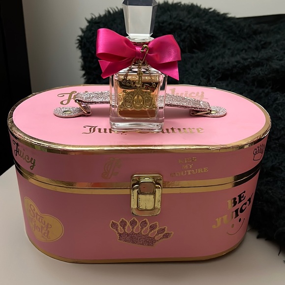 Juicy Couture Accessories - Juicy Couture eau de perfume and jewelry case